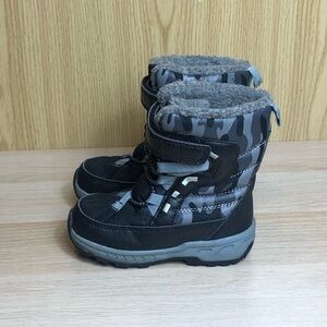 Carters Snow Boots Black Gray Faux Fur Collar Outwear Kids Size 9.